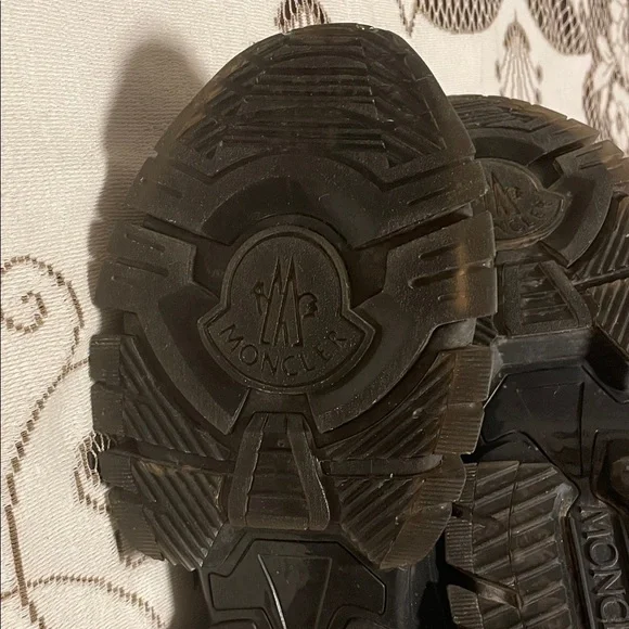 Moncler 1017 Genius 6 Alyx Sleek Black Chunky Leather Ary Ankle Boots - Picture 4 of 16